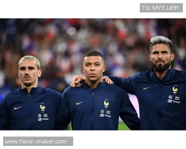 足球明星与其他明星同框的精彩瞬间盘点与背后故事揭秘 足球明星与其他明星同框的精彩瞬间盘点与背后故事揭秘