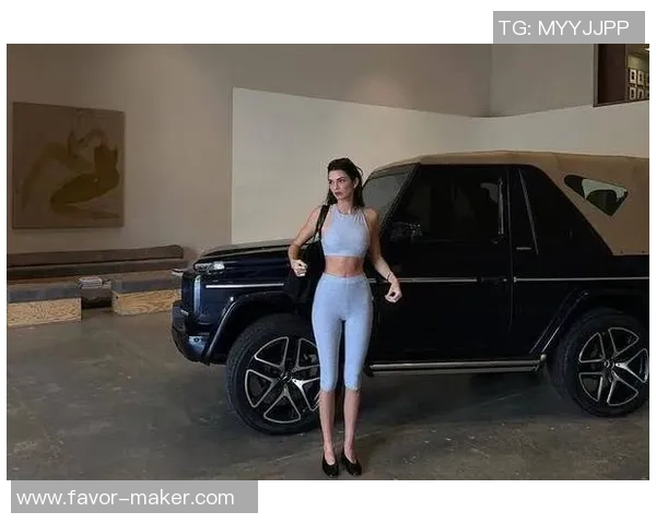 足球明星健美身材全景展示视频合集尽显运动魅力与风采 足球明星健美身材全景展示视频合集尽显运动魅力与风采