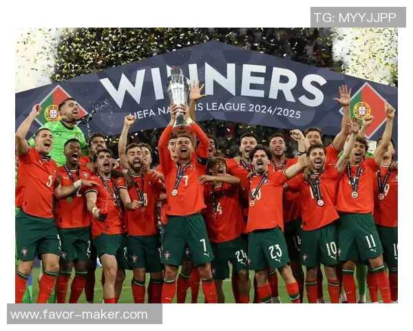 足球明星登场时刻的魅力音乐盛宴引爆全场激情与欢呼 足球明星登场时刻的魅力音乐盛宴引爆全场激情与欢呼